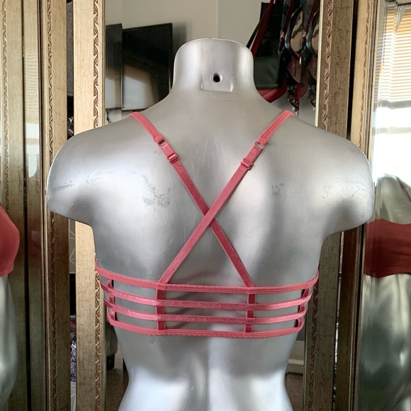 1093.♎️Lululemon hot spell bra - Picture 2 of 5
